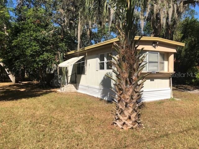 For Sale: $125,000 (2 beds, 2 baths, 672 Square Feet)