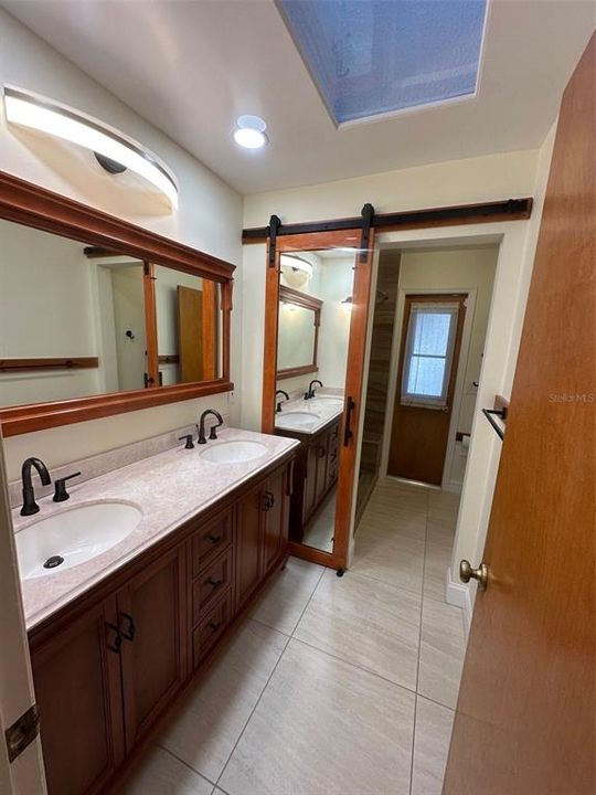 2nd Bathroom