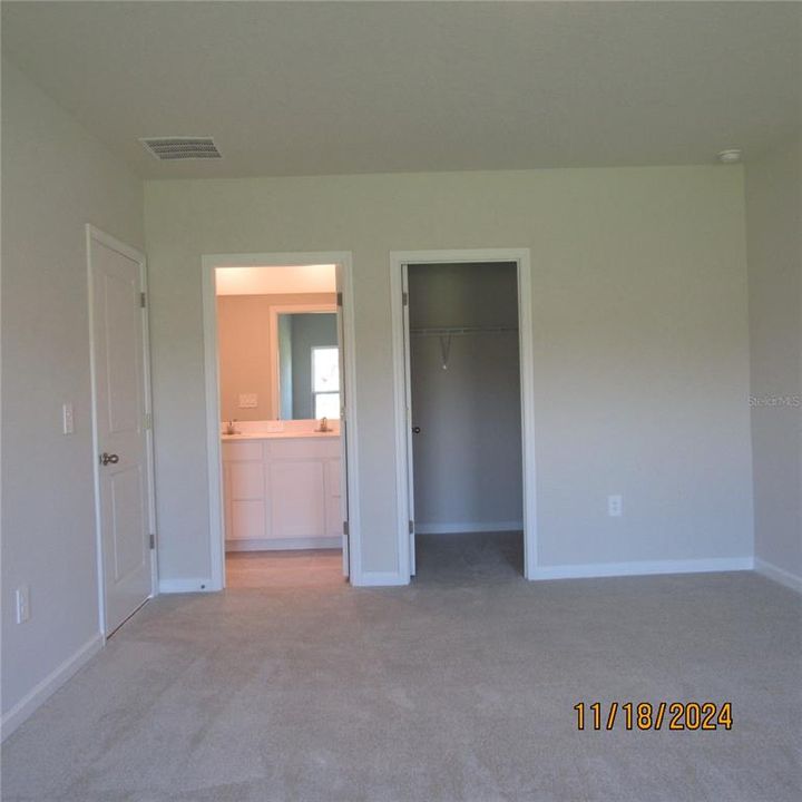 For Rent: $2,800 (4 beds, 2 baths, 1800 Square Feet)