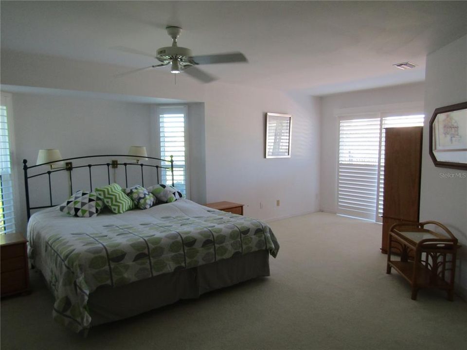 For Rent: $6,500 (3 beds, 2 baths, 1808 Square Feet)