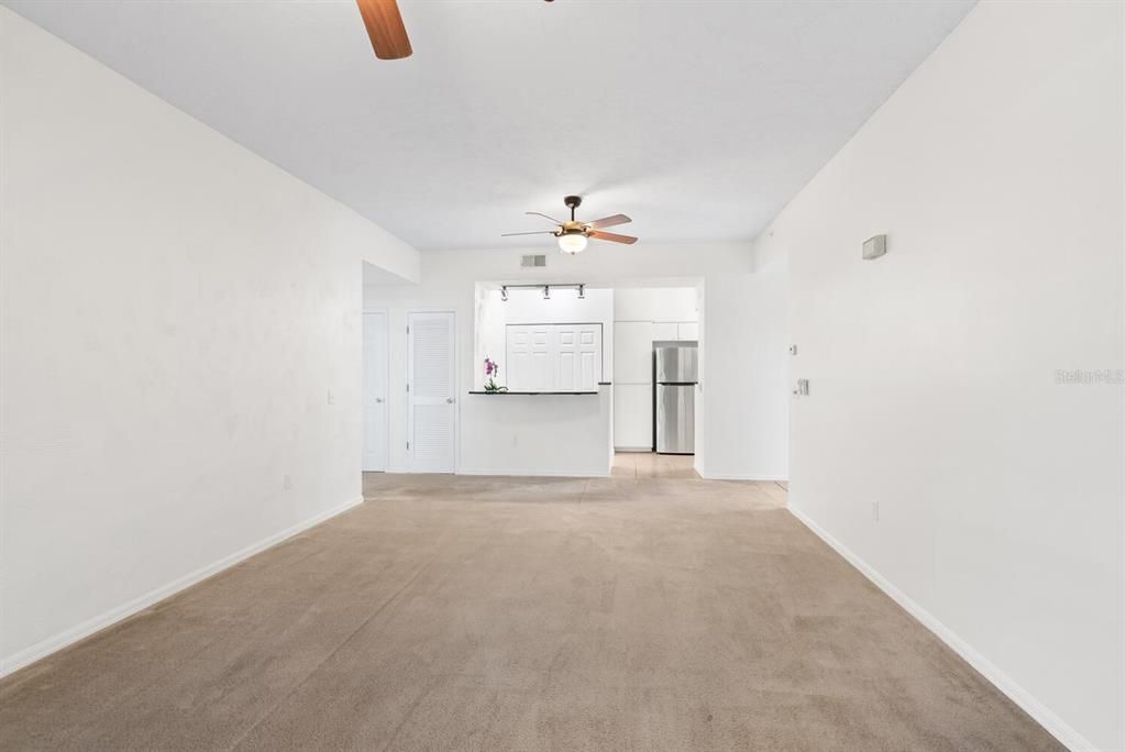 For Sale: $350,000 (3 beds, 2 baths, 1319 Square Feet)