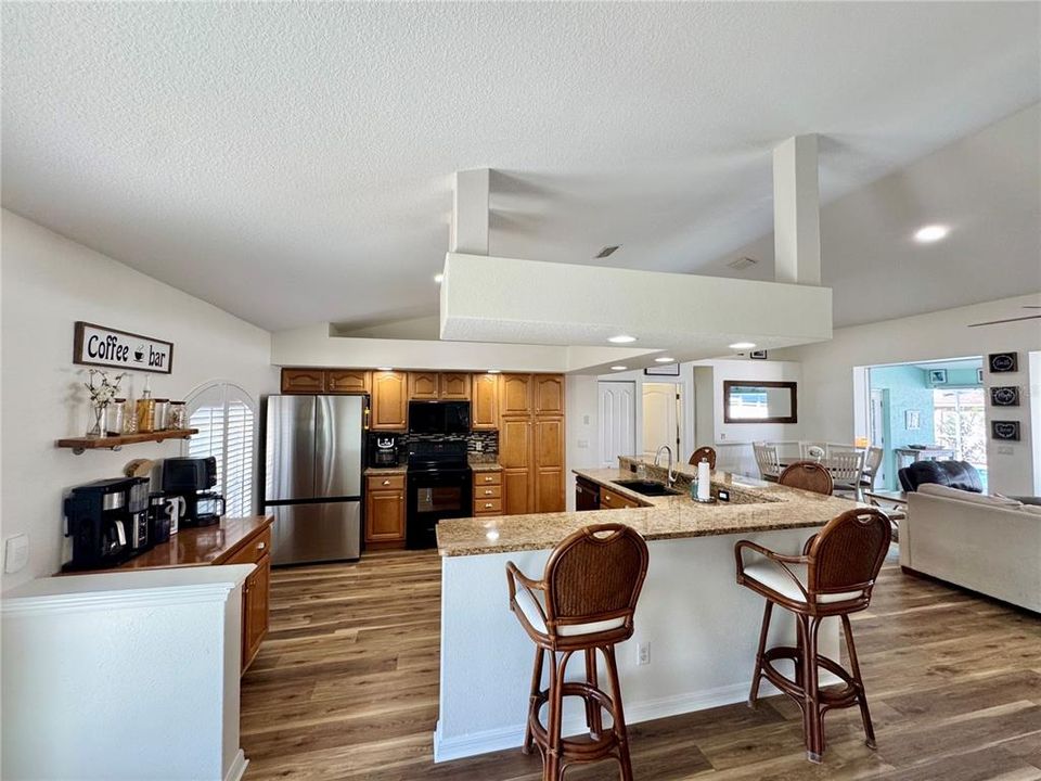 Kitchen with Breakfast Bar