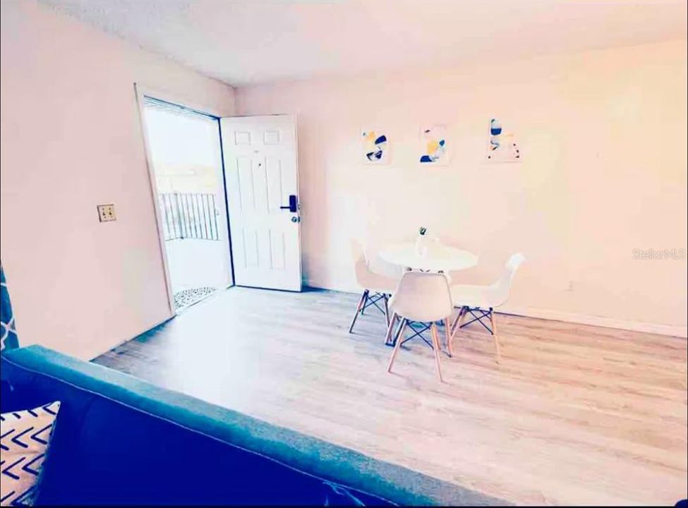 For Rent: $1,165 (1 beds, 1 baths, 608 Square Feet)