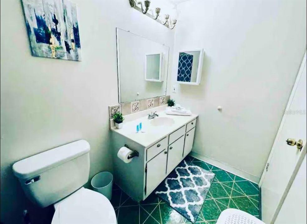 For Rent: $1,165 (1 beds, 1 baths, 608 Square Feet)