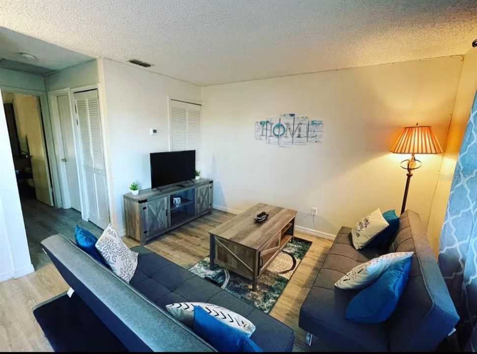 For Rent: $1,165 (1 beds, 1 baths, 608 Square Feet)