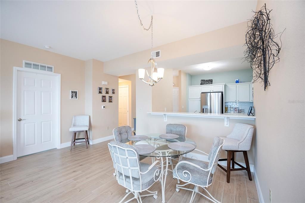 For Sale: $344,900 (2 beds, 2 baths, 1436 Square Feet)