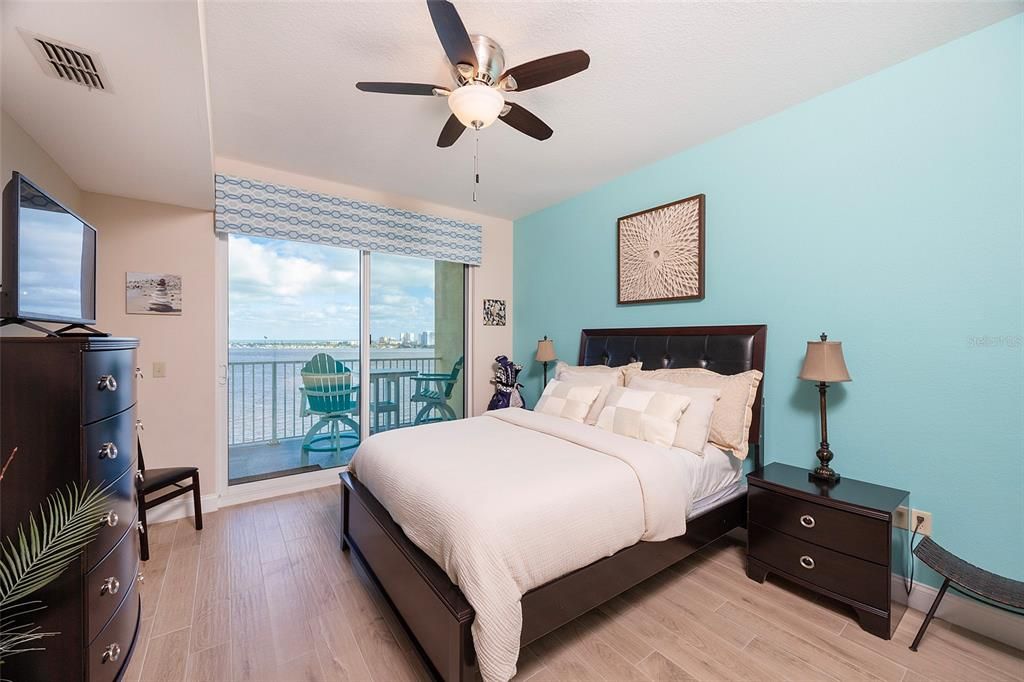 For Sale: $344,900 (2 beds, 2 baths, 1436 Square Feet)