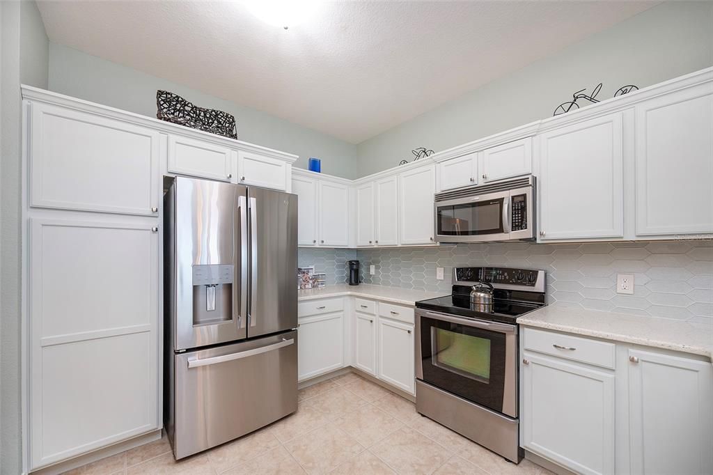 For Sale: $344,900 (2 beds, 2 baths, 1436 Square Feet)