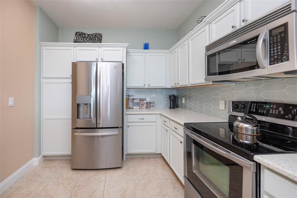 For Sale: $344,900 (2 beds, 2 baths, 1436 Square Feet)