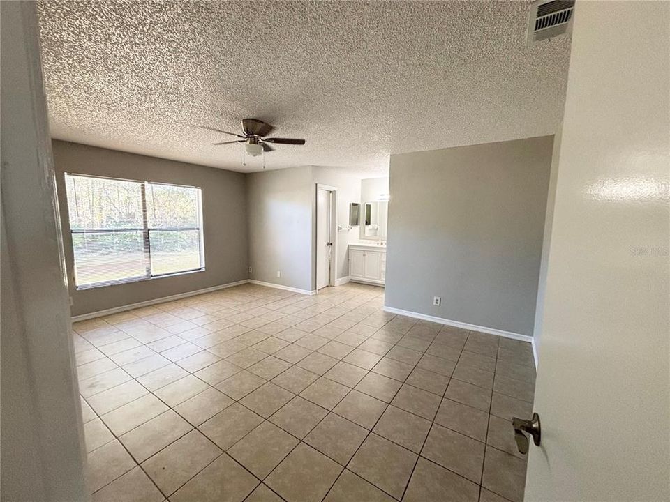 For Rent: $1,850 (3 beds, 2 baths, 1236 Square Feet)