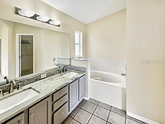 For Sale: $385,000 (3 beds, 2 baths, 1413 Square Feet)