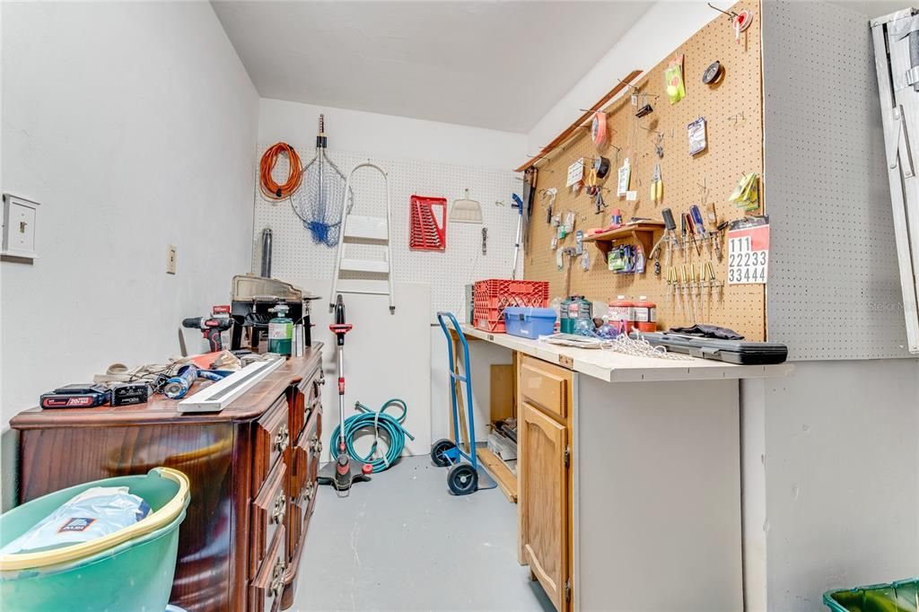 For Sale: $273,000 (2 beds, 2 baths, 1274 Square Feet)