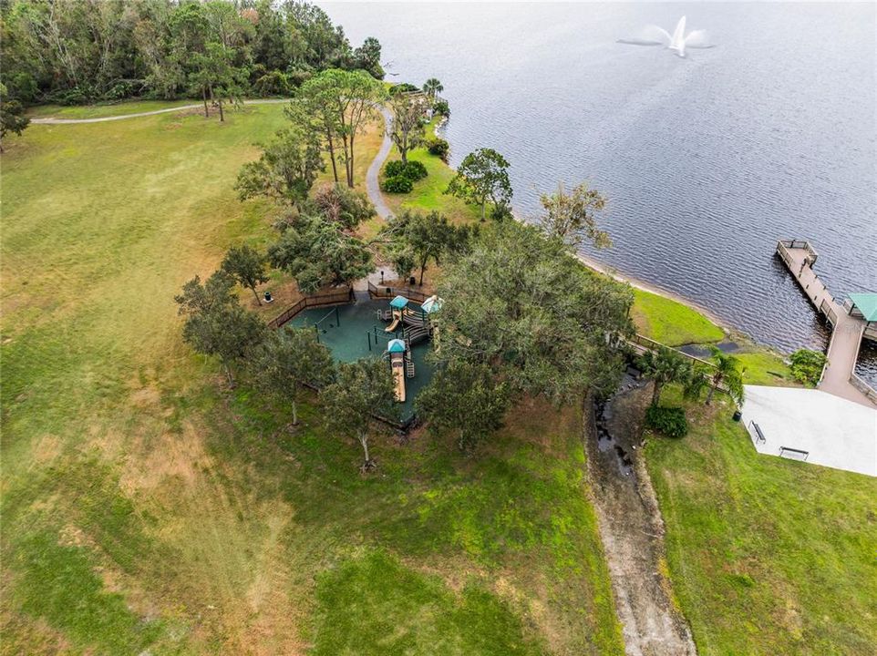 合同活跃: $429,000 (4 贝兹, 3 浴室, 2281 平方英尺)