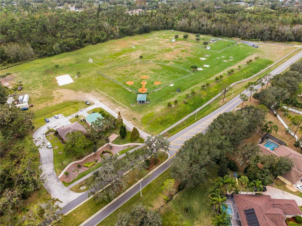 合同活跃: $429,000 (4 贝兹, 3 浴室, 2281 平方英尺)