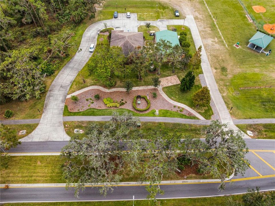 合同活跃: $429,000 (4 贝兹, 3 浴室, 2281 平方英尺)