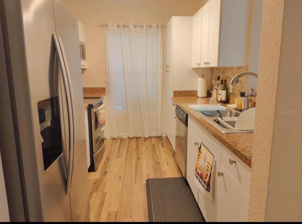 For Sale: $209,000 (1 beds, 1 baths, 850 Square Feet)