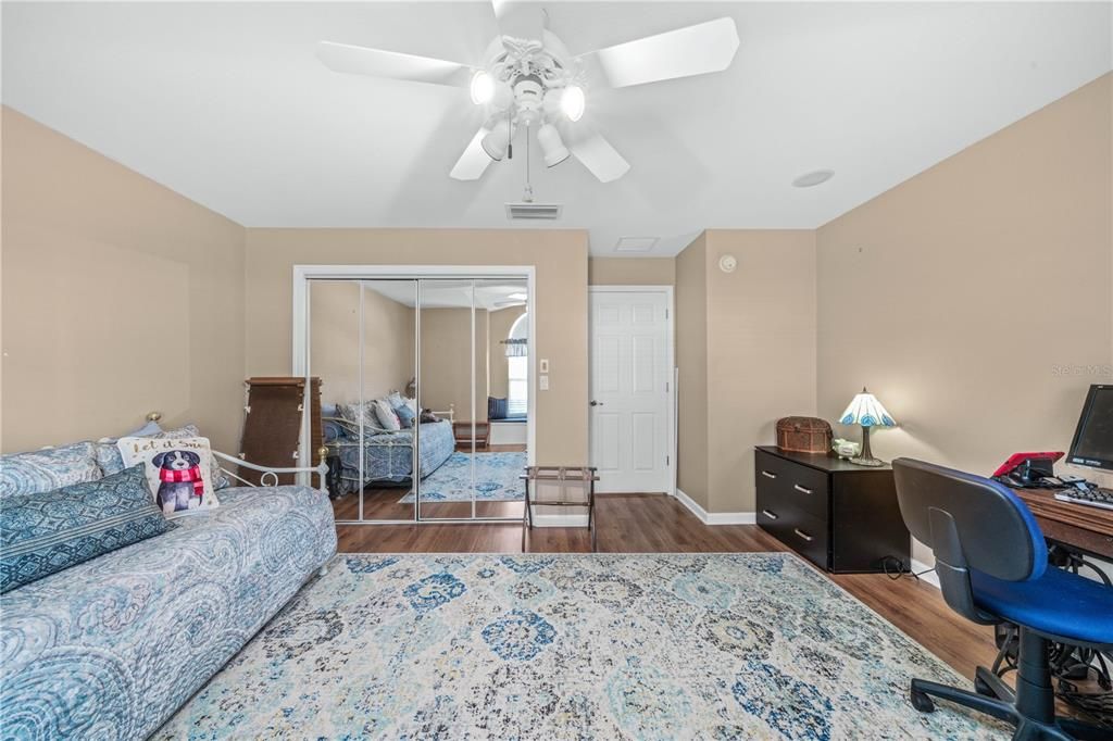 For Sale: $379,900 (2 beds, 2 baths, 2192 Square Feet)