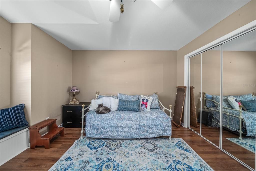 For Sale: $379,900 (2 beds, 2 baths, 2192 Square Feet)