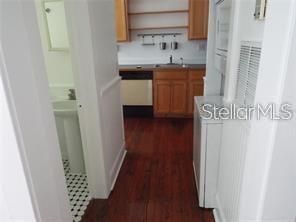 For Rent: $1,535 (1 beds, 1 baths, 700 Square Feet)