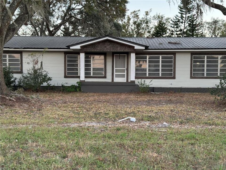 Active With Contract: $312,500 (3 beds, 2 baths, 1820 Square Feet)