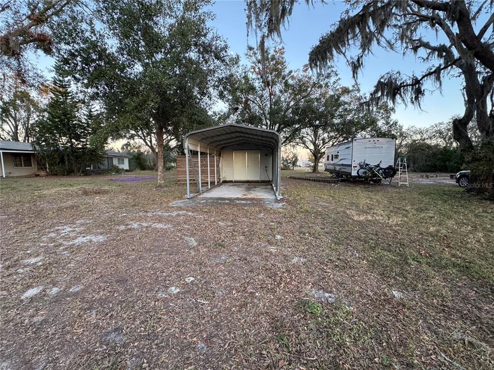 Active With Contract: $312,500 (3 beds, 2 baths, 1820 Square Feet)