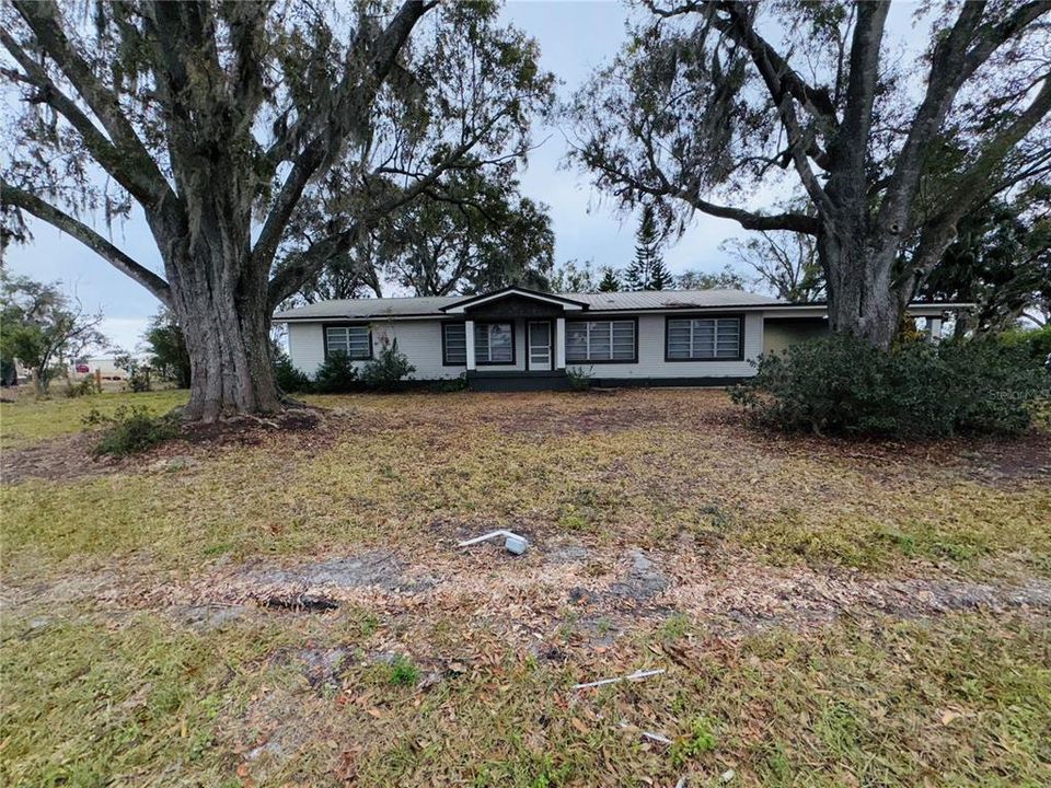 Active With Contract: $312,500 (3 beds, 2 baths, 1820 Square Feet)