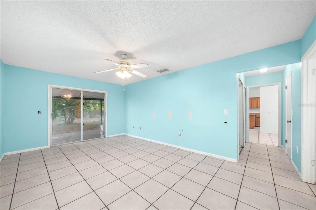 For Sale: $219,900 (3 beds, 2 baths, 1576 Square Feet)