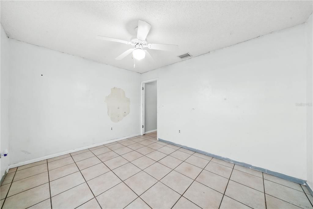 For Sale: $219,900 (3 beds, 2 baths, 1576 Square Feet)