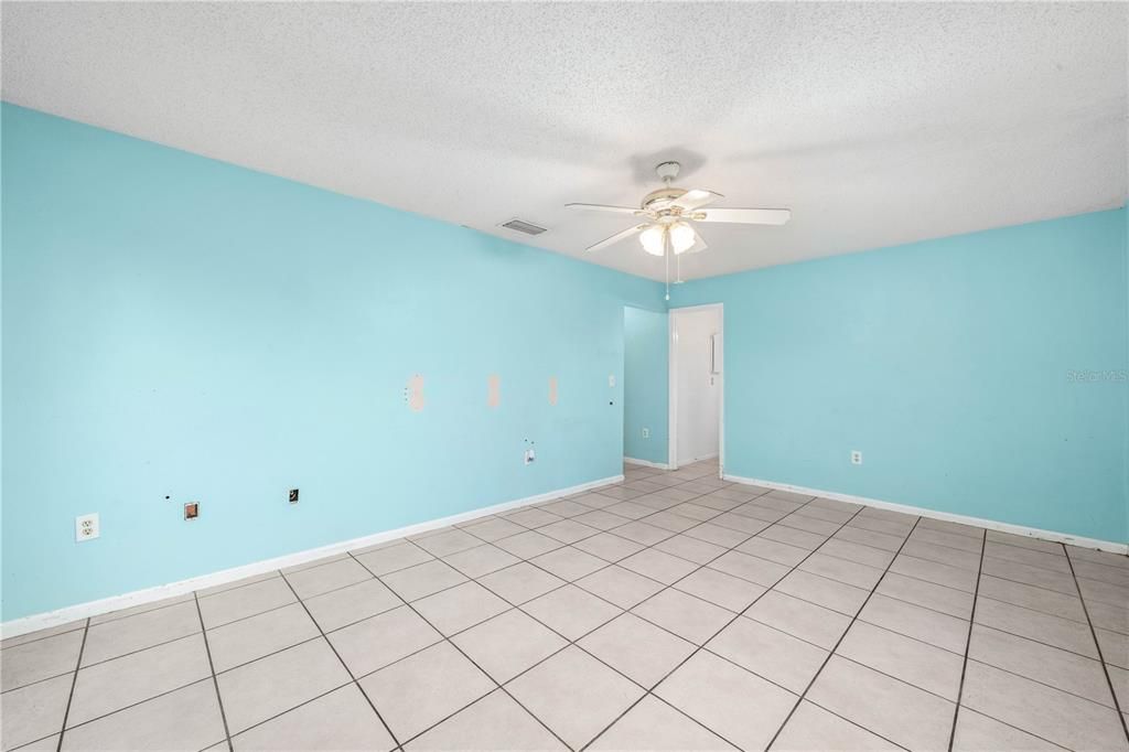 For Sale: $219,900 (3 beds, 2 baths, 1576 Square Feet)