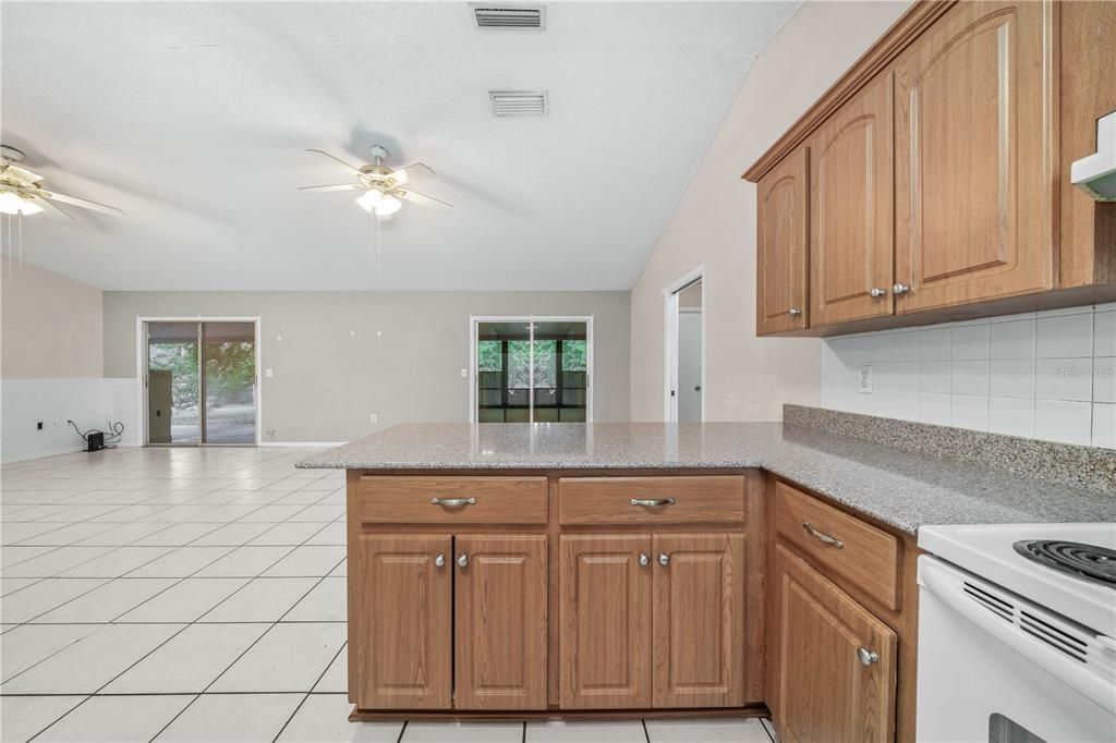 For Sale: $219,900 (3 beds, 2 baths, 1576 Square Feet)