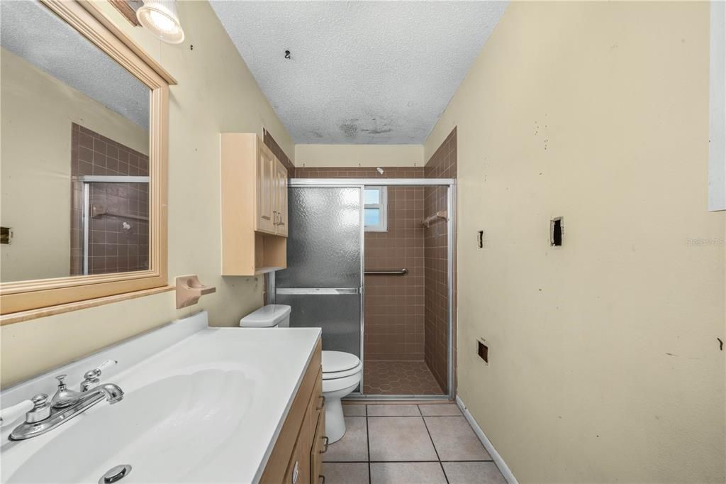 For Sale: $219,900 (3 beds, 2 baths, 1576 Square Feet)