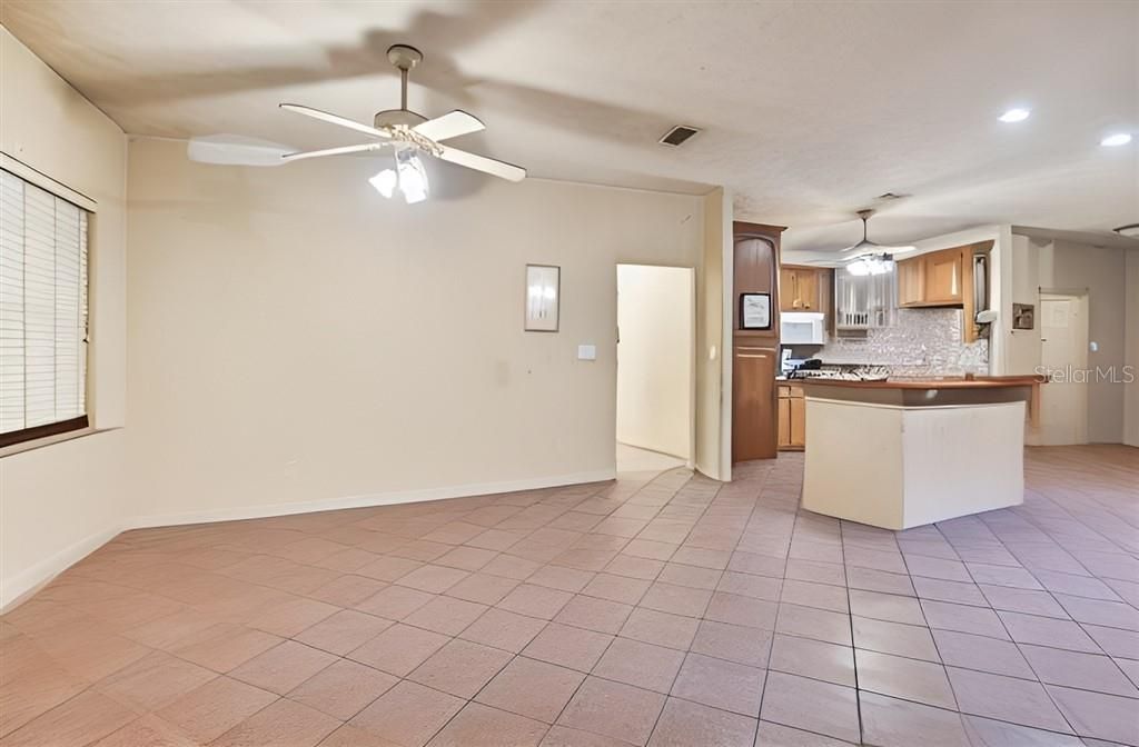 For Sale: $329,000 (3 beds, 2 baths, 2102 Square Feet)