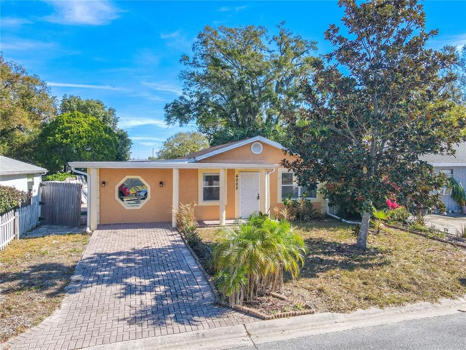 Charming 3-Bedroom bungalow with NEW shingle roof installed before closing in 2025!