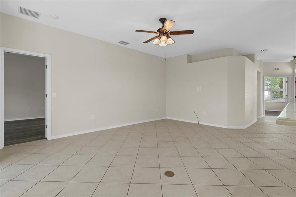 For Rent: $2,800 (3 beds, 2 baths, 1771 Square Feet)