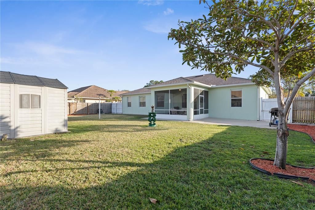 For Sale: $399,900 (3 beds, 2 baths, 1986 Square Feet)