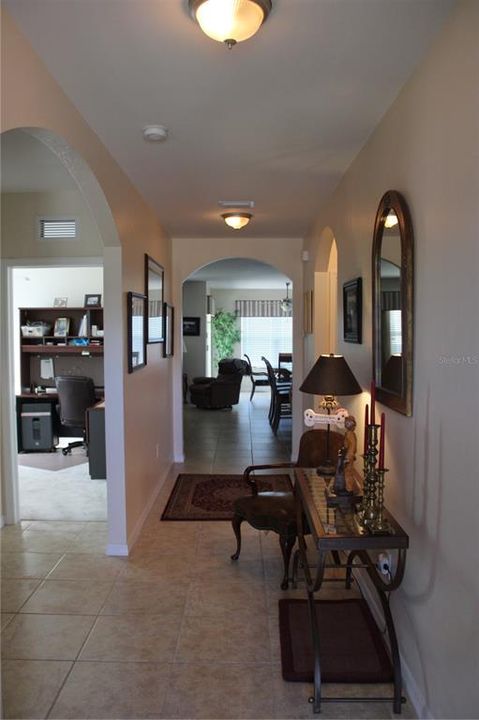 Fron entry foyer