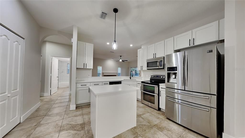 For Sale: $379,000 (3 beds, 2 baths, 1716 Square Feet)