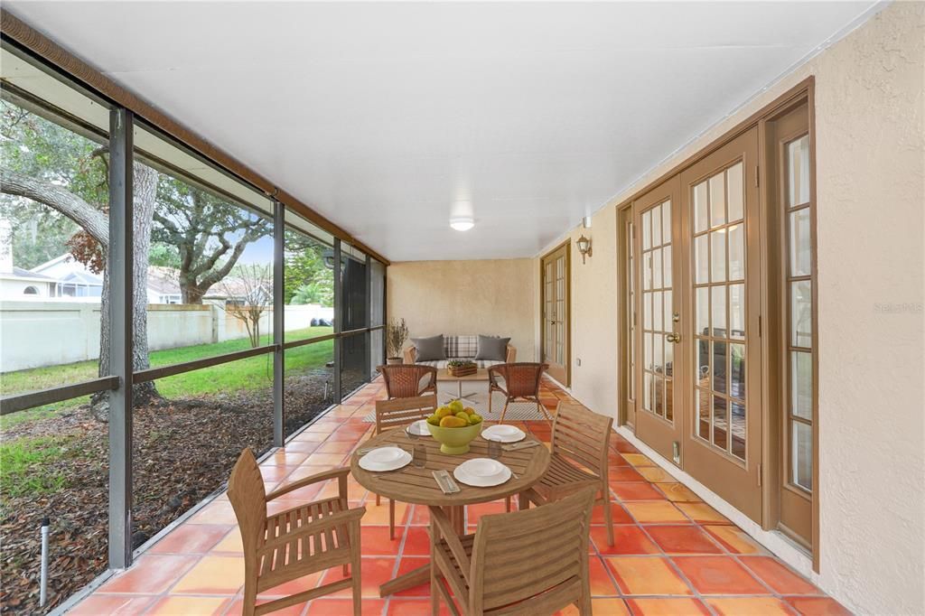 There is plenty of room for furniture design on the spacious lanai