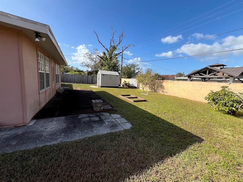 For Sale: $457,000 (4 beds, 2 baths, 1944 Square Feet)