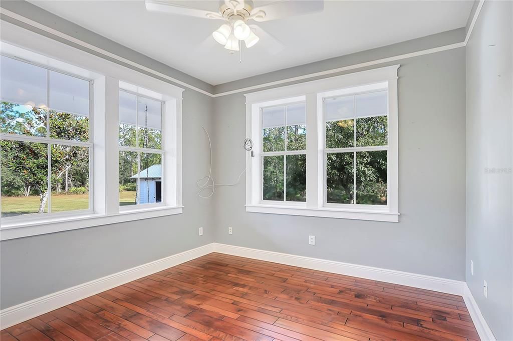 1st floor guest bedroom