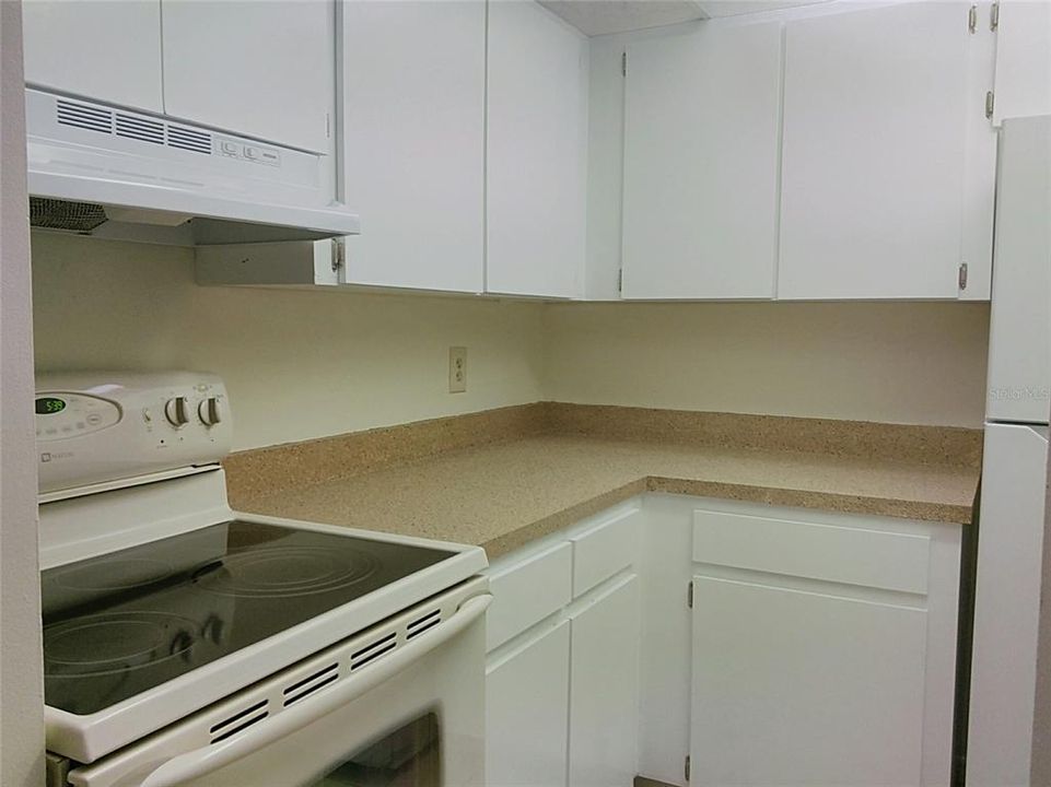 For Rent: $1,450 (2 beds, 2 baths, 897 Square Feet)