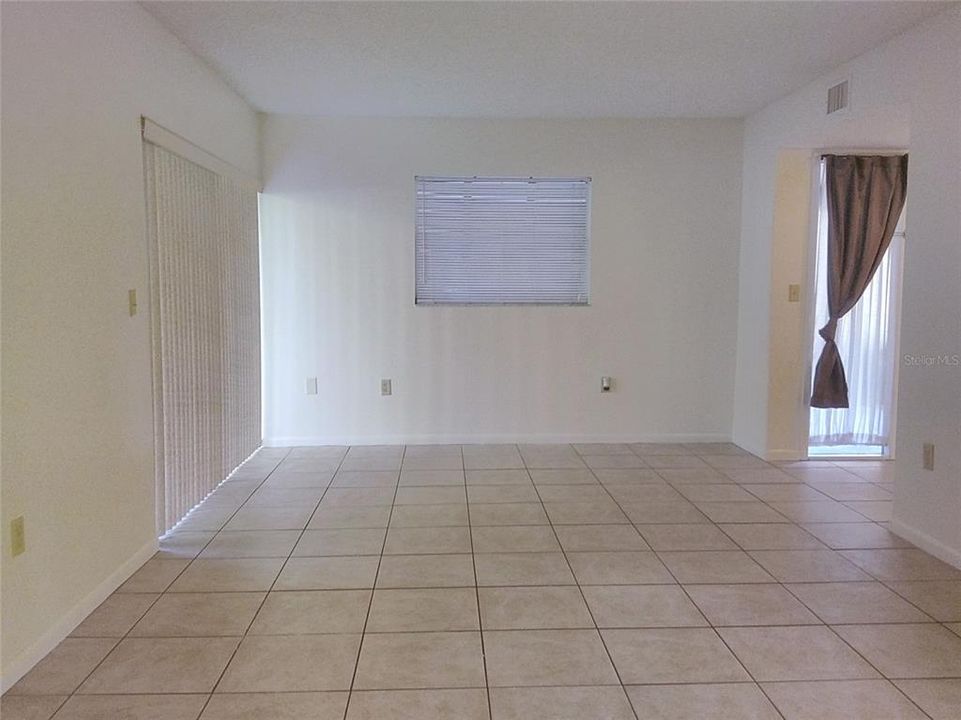 For Rent: $1,450 (2 beds, 2 baths, 897 Square Feet)