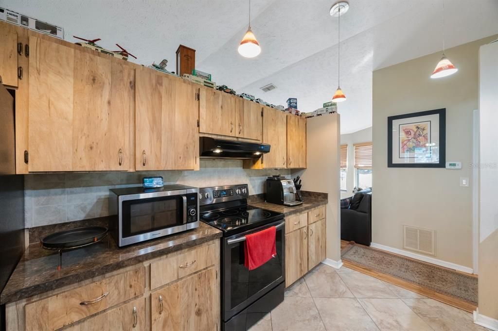 For Sale: $362,900 (2 beds, 2 baths, 1790 Square Feet)