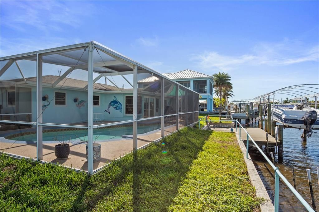 For Sale: $475,000 (2 beds, 2 baths, 959 Square Feet)