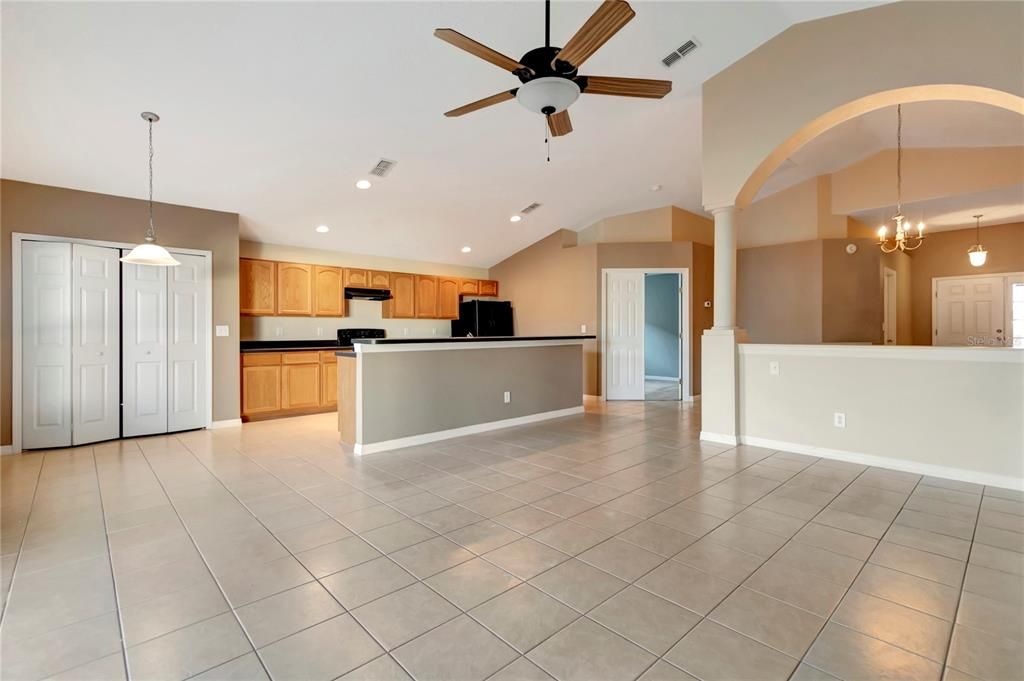 For Sale: $269,500 (4 beds, 2 baths, 1808 Square Feet)