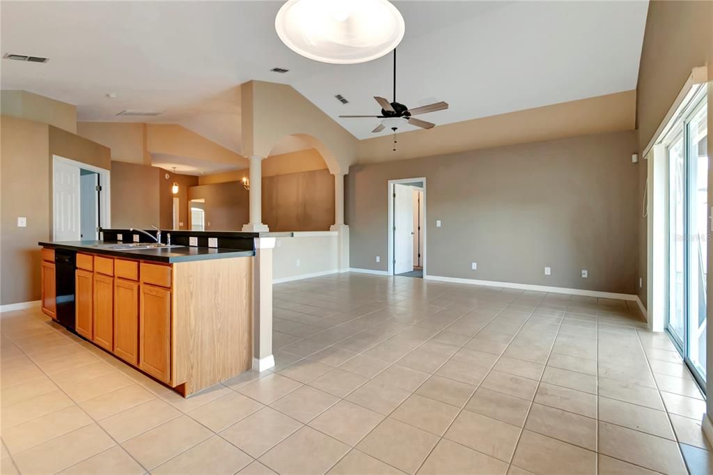 For Sale: $269,500 (4 beds, 2 baths, 1808 Square Feet)