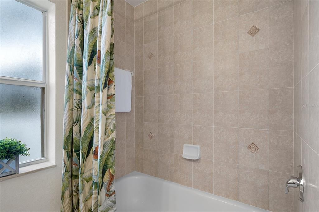 Tub/ Shower Combo with Gorgeous Tiles