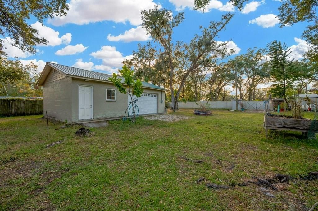 For Sale: $600,000 (3 beds, 2 baths, 1675 Square Feet)