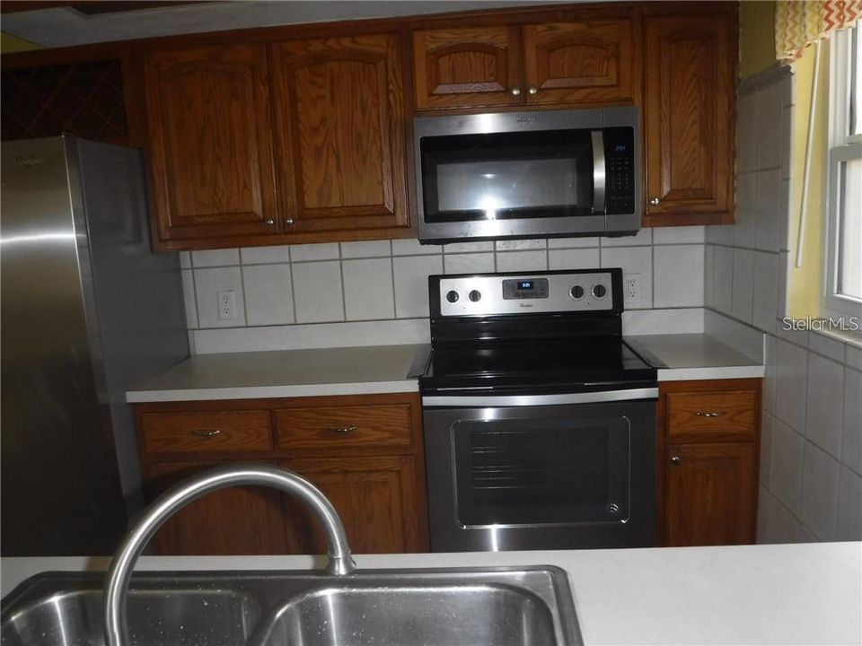 KITCHEN W/ DOOR TO GARAGE