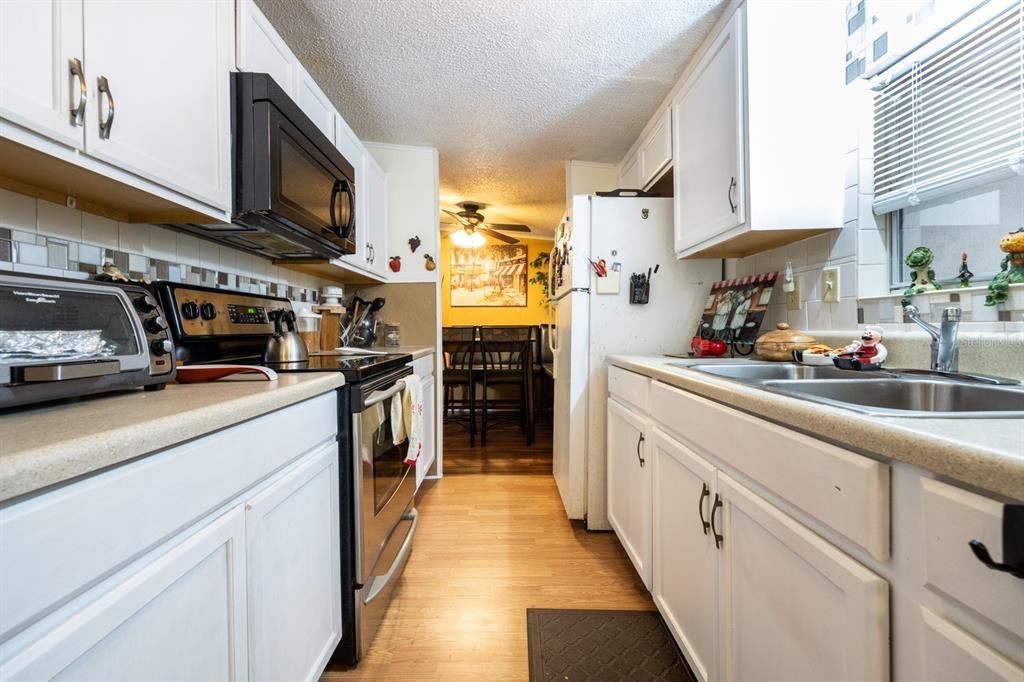 For Sale: $150,000 (3 beds, 2 baths, 1152 Square Feet)